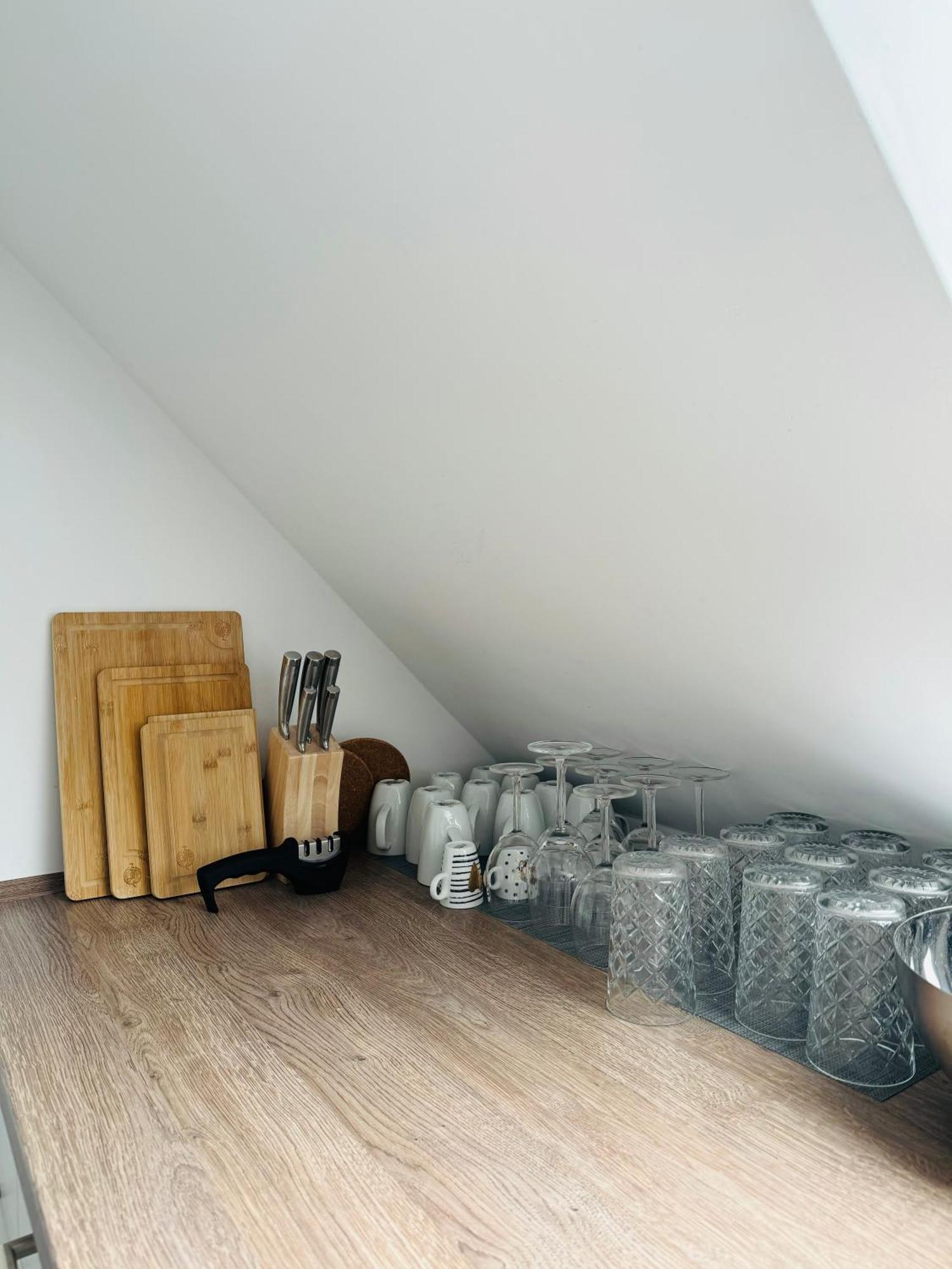 Traumhaftes Familiendomizil In - 500m, Kostenlos Parken, Garten Appartement *
