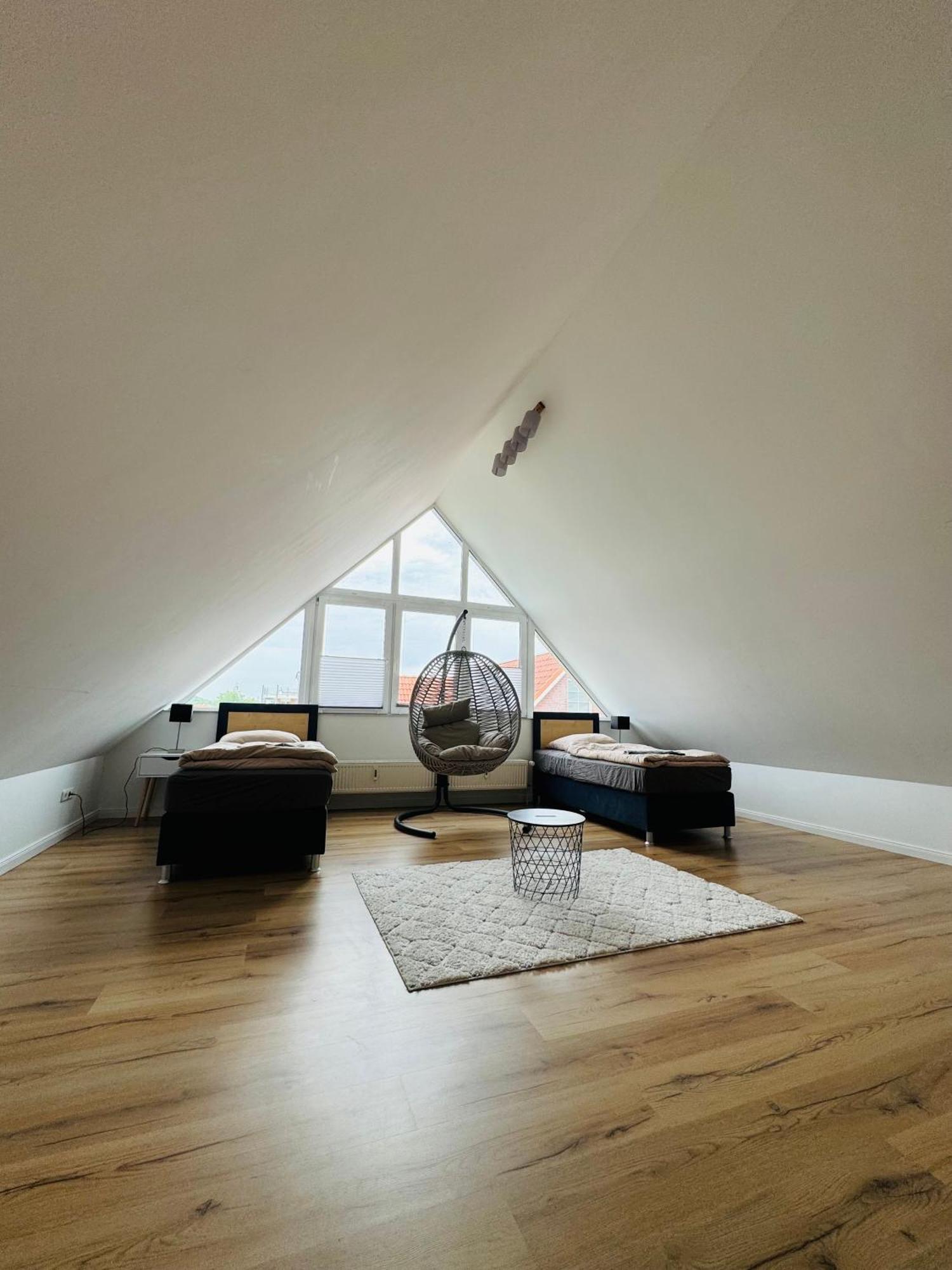 Traumhaftes Familiendomizil In - 500m, Kostenlos Parken, Garten Appartement *